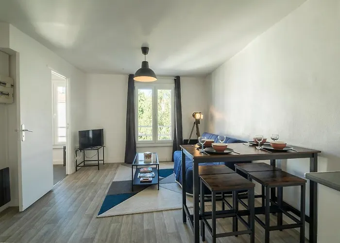 Le Cinema - - Proche Sanctuaire *